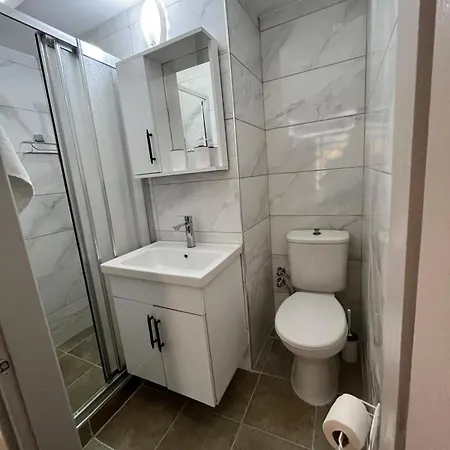 Royal Hotel 2*